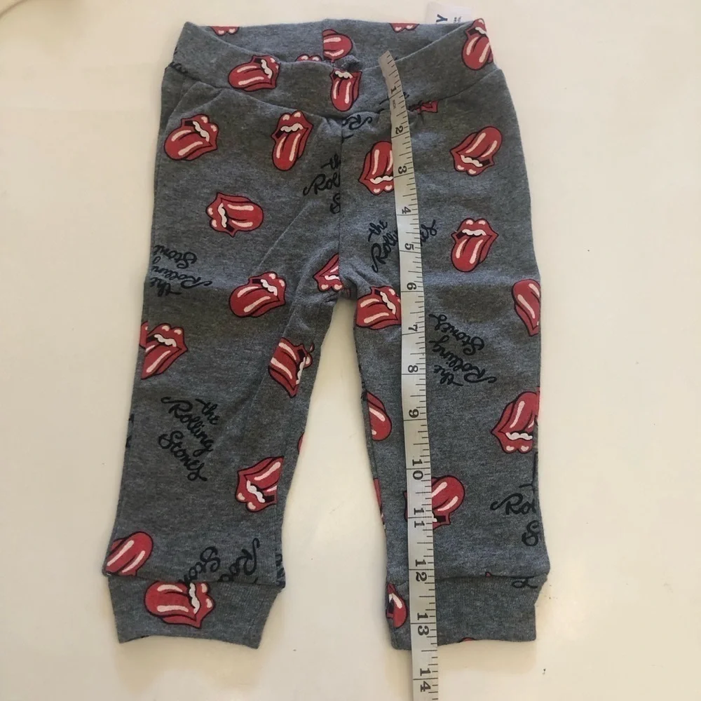 Rolling Stones Old Navy Baby Bodysuit and Pants Set Size 6/12 M